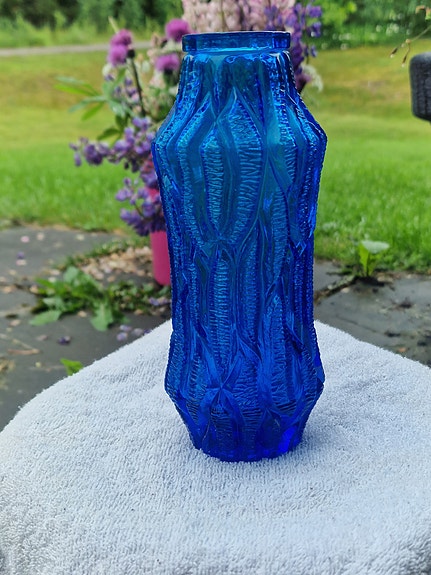 Oberglas Austria sininen retro-maljakko, 19 cm