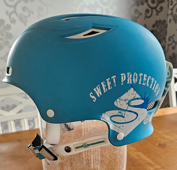 Sweet Protection laskettelukypärä koko S/M