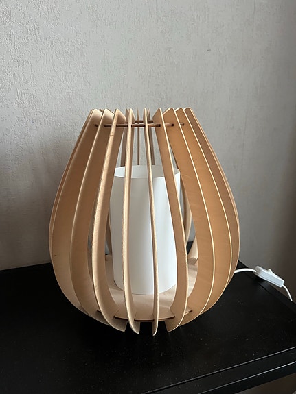 Aneta Lighting pöytävalaisin