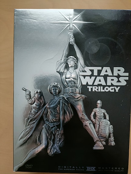 Star Wars Trilogy DVD-boksi (episodit IV–VI + bonusmateriaali)