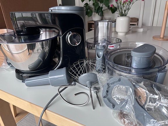 Kenwood monitoimikone