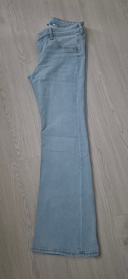 Naisten bootcut farkut