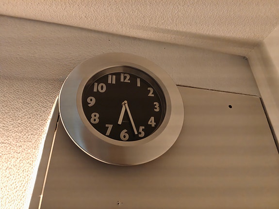Seinä kellot, 2 kpl