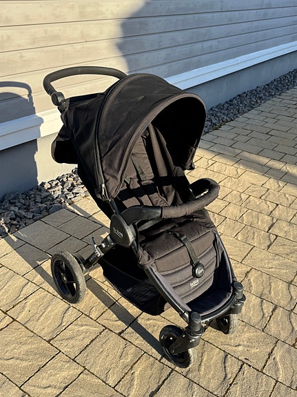 BRITAX B-MOTION 4 -rattaat Cosmos Black