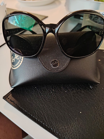 Rayban aurinkolasit