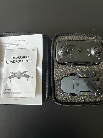 Collapsible Quadcopter -taitettava drone kaukosäätimellä