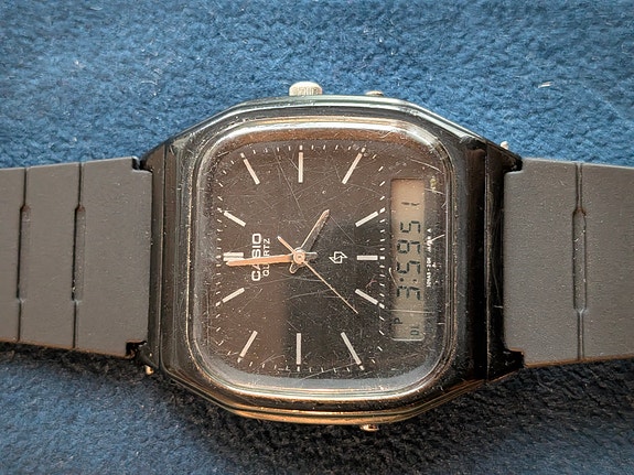Casio AQ-32 Ana-Digi (Module 309) – Made in Japan 1980s rannekello musta