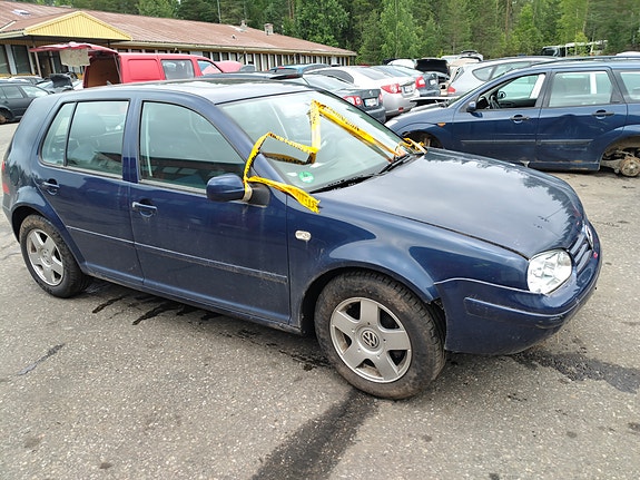 VW Golf 1.6i automaatti varaosina