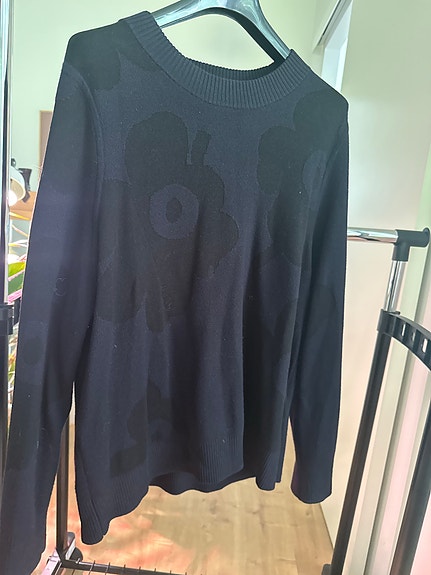Marimekko neulepaita XXL musta