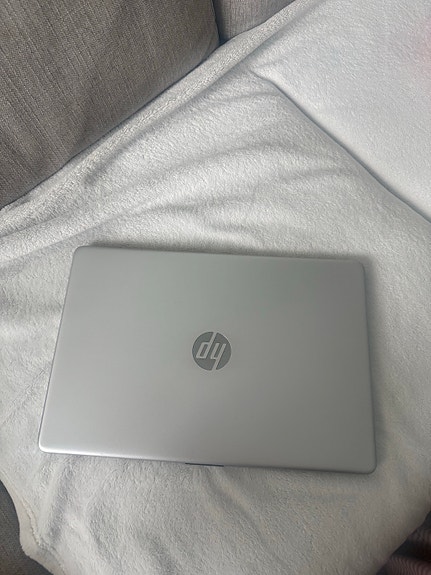 HP kannettava tietokone 15" hopea