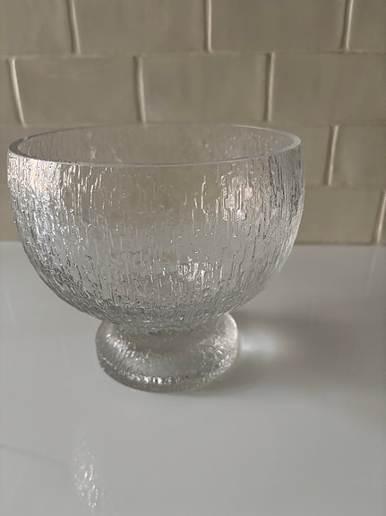 Timo Sarpanevan Kekkerit sarjan lasikulho