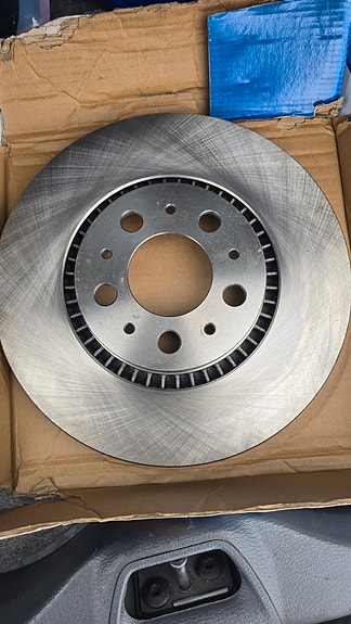 Jarrulevyt eteen Volvo S60