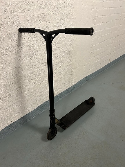 Blunt Prodigy Pro skuutti musta