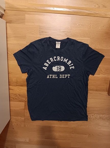 Abercrombie&fitch miesten t-paita