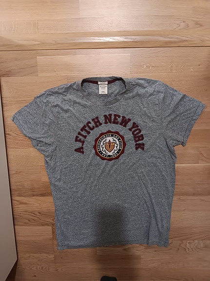 Abercrombie&fitch miesten t-paita