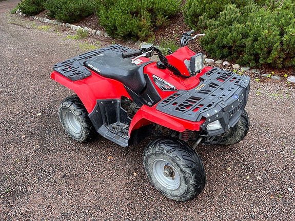 Polaris Sportsman 90 lasten mönkijä