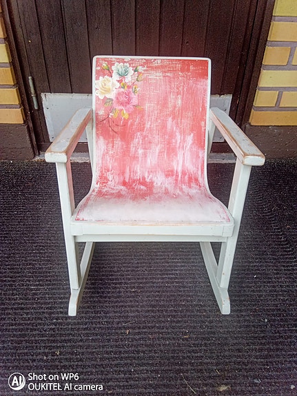 Vanha lasten keinutuoli