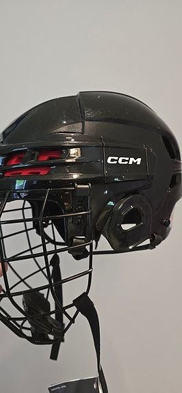 CCM Tacks 70 kypärä L
