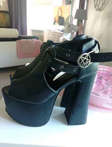 Killstar platform sandaalit 40