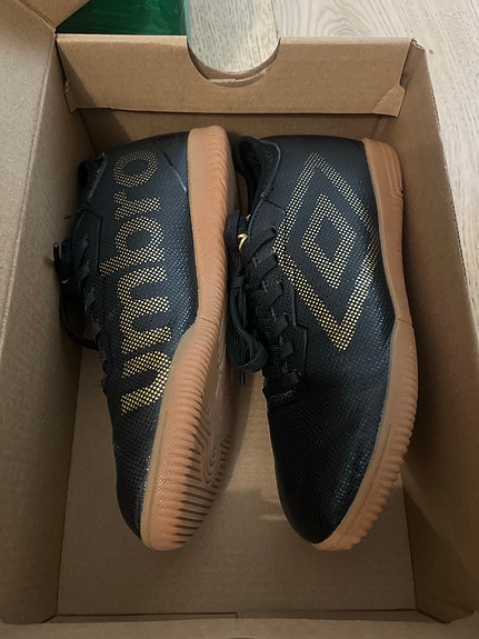 Lasten sisäpelikengät, Umbro, koko 33