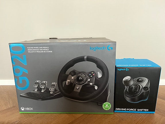Logitech G920 rattipoljinsetti ja Logitech Driving Force Shifter