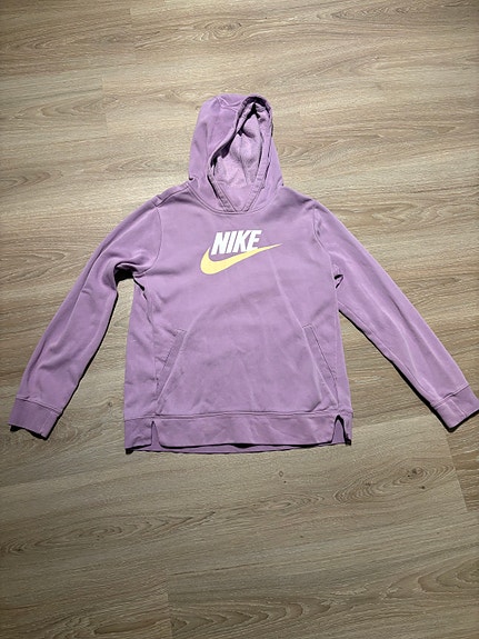 Nike huppari