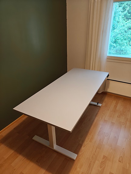 Sähköpöydän kansilevy