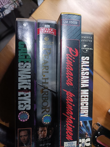 VHS kasetteja