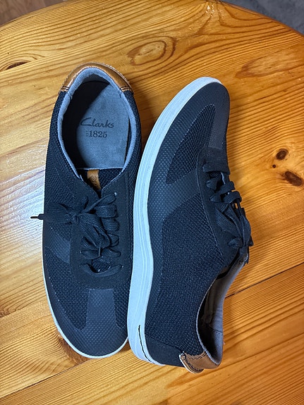 Clarks tennarit 43 Uudet