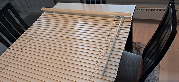 Valkoiset puiset 100 cm sälekaihtimet