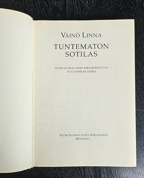 Väinö Linna: Tuntematon sotilas kovakantinen kirja