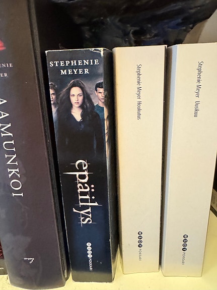 Stephenie Meyer Twilight kirjasarja
