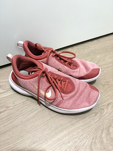 Naisten Nike lenkkarit