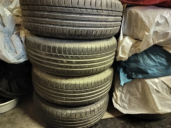 Hyvät kesärenkaat 205/60r16
