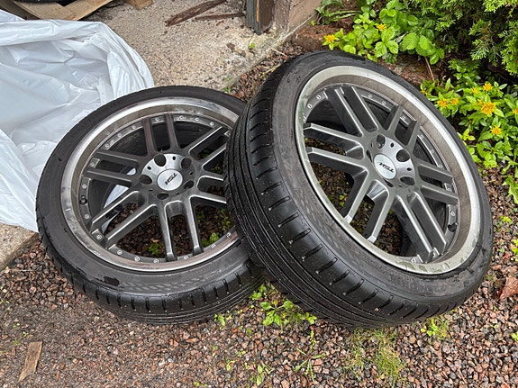 225/40 R18 Vanteet kumeilla