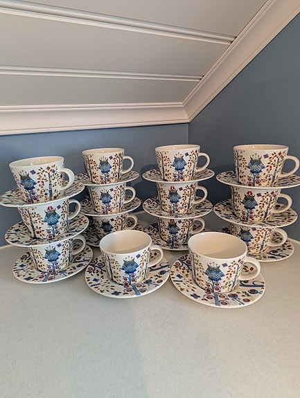 Iittala Taika kahvikupit ja lautaset