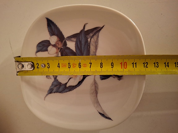 Arabia seinälautanen WWF kukkakuvio n. 12 cm