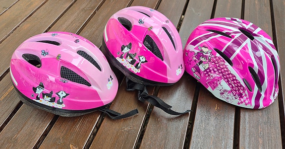 Lasten pyöräilykypärät XS ja M pinkki