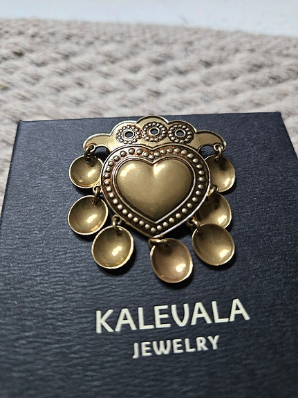 Kalevala SALT-rintaneula