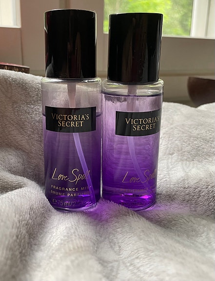 Victoria’s Secret Love Spell body mist, 2kpl