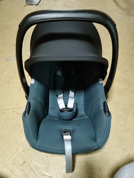Maxi-Cosi turvakaukalo 13 kg, isofixillä