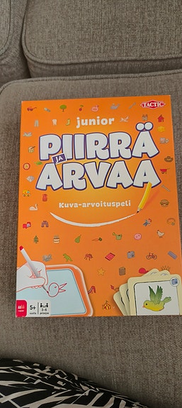 Piirrä ja arvaa -lautapeli