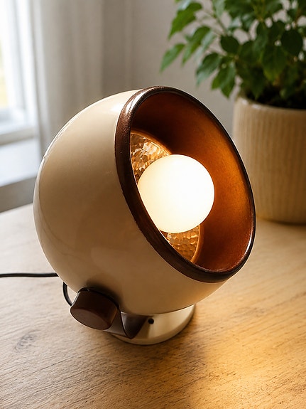 Valinte vintage-pöytävalaisin
