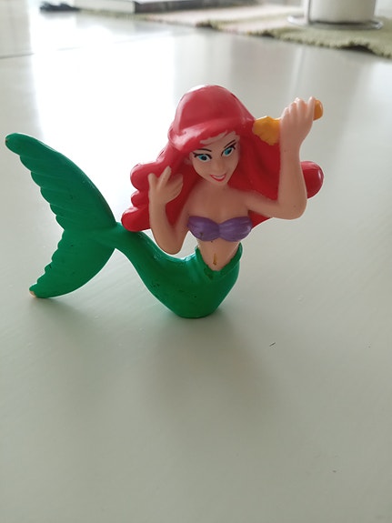 Pieni merenneito Ariel -figuuri lelu
