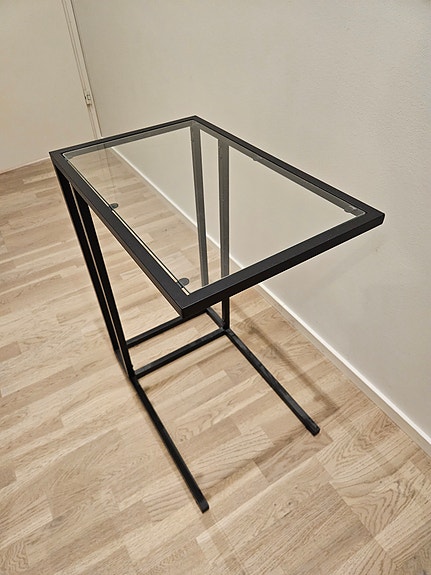 IKEA VITTSJÖ pöytä lasikannella