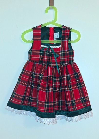 Ruudullinen mekko 92