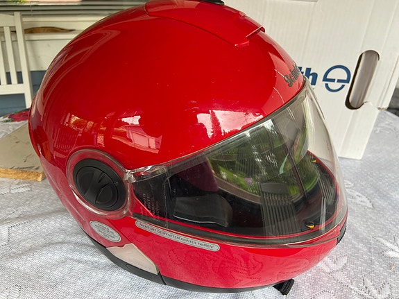 Schuberth punainen kypärä koko 54/55