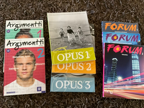 Lukion LOPS2021 oppikirjoja (historia, filosofia) +Yh (lops 2016)