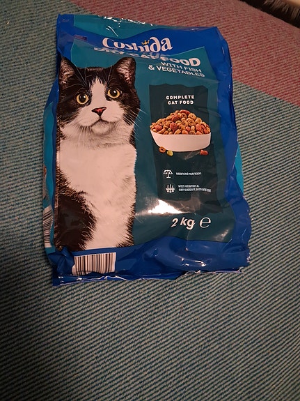 Annetaan Kissan kuivaruoka 2 kg