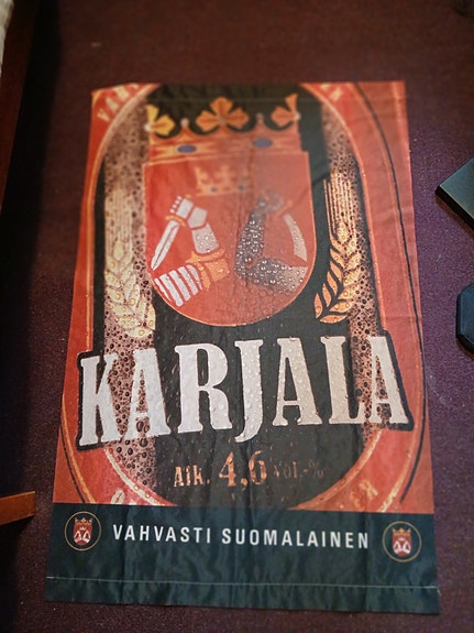 Karjala olut verho/seinävaate kankaasta 65/105Cm